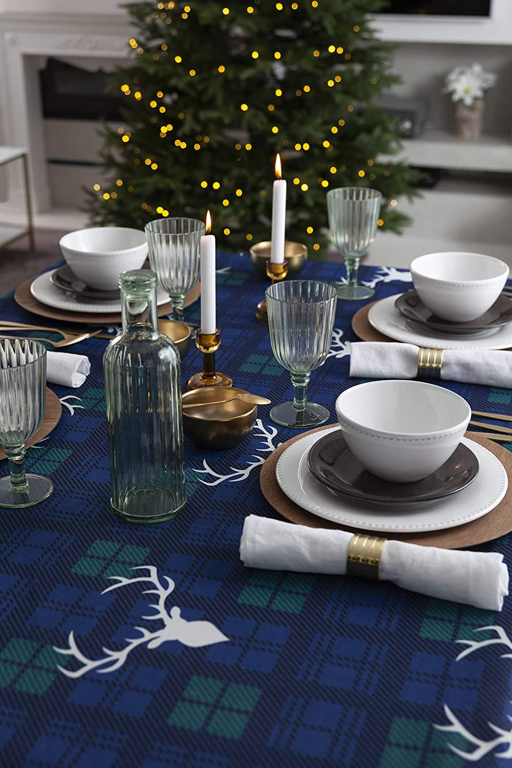 Christmas Table Cloths (59" X 86", Traditional)